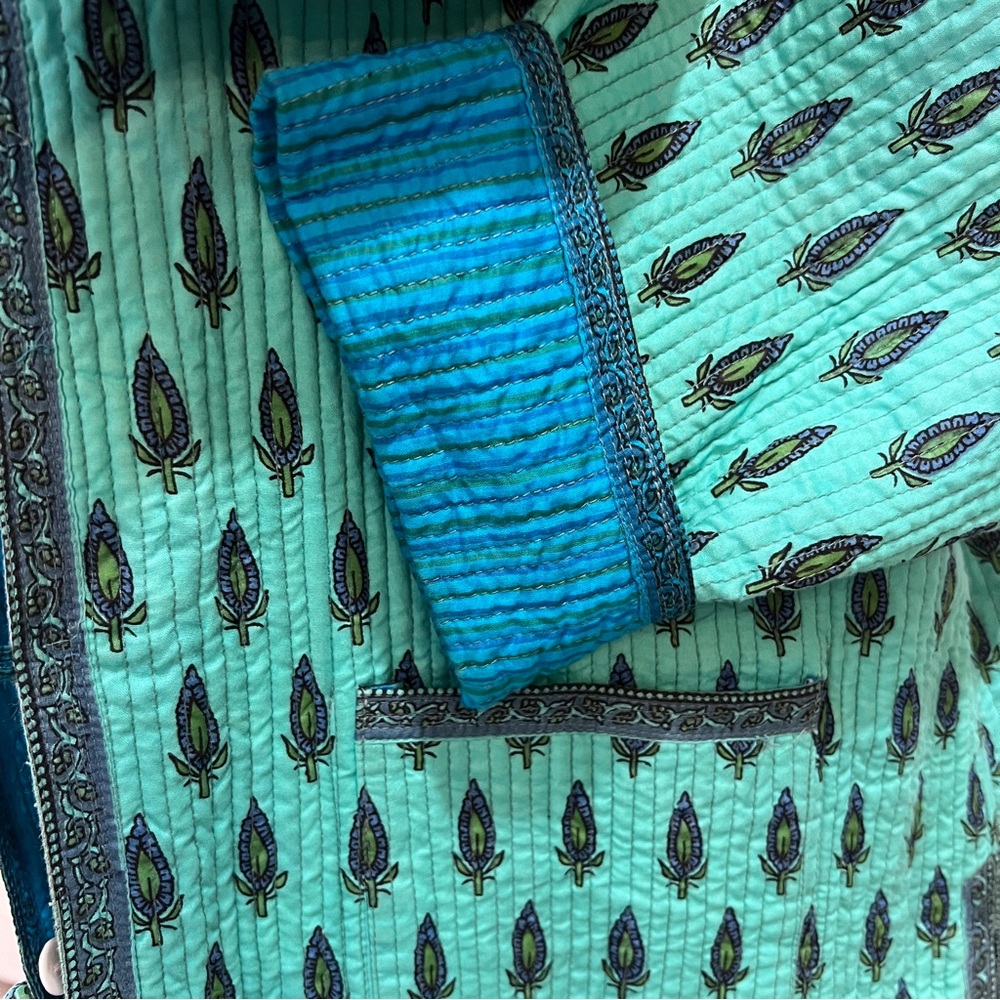 Quilted Jacket Reversible Transition Pockets Side… - image 6